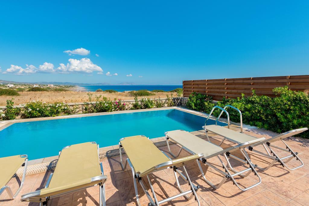 Olga Luxury Beach Front Villas Lachania  Ruang foto